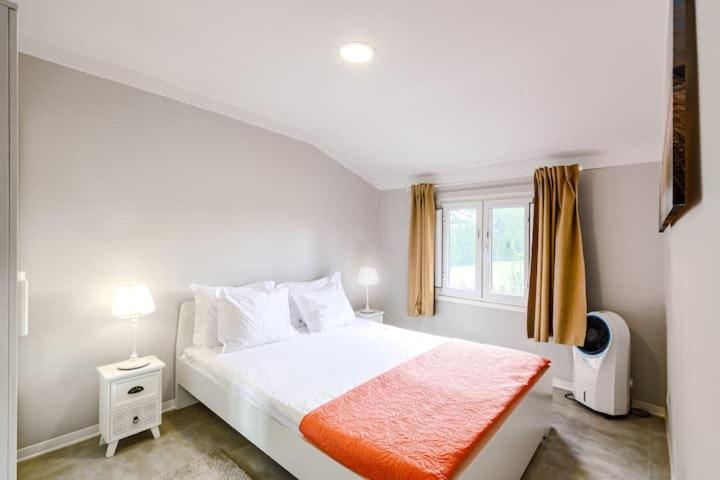 Chale Do Vale Guest House Pinhal Novo Luaran gambar