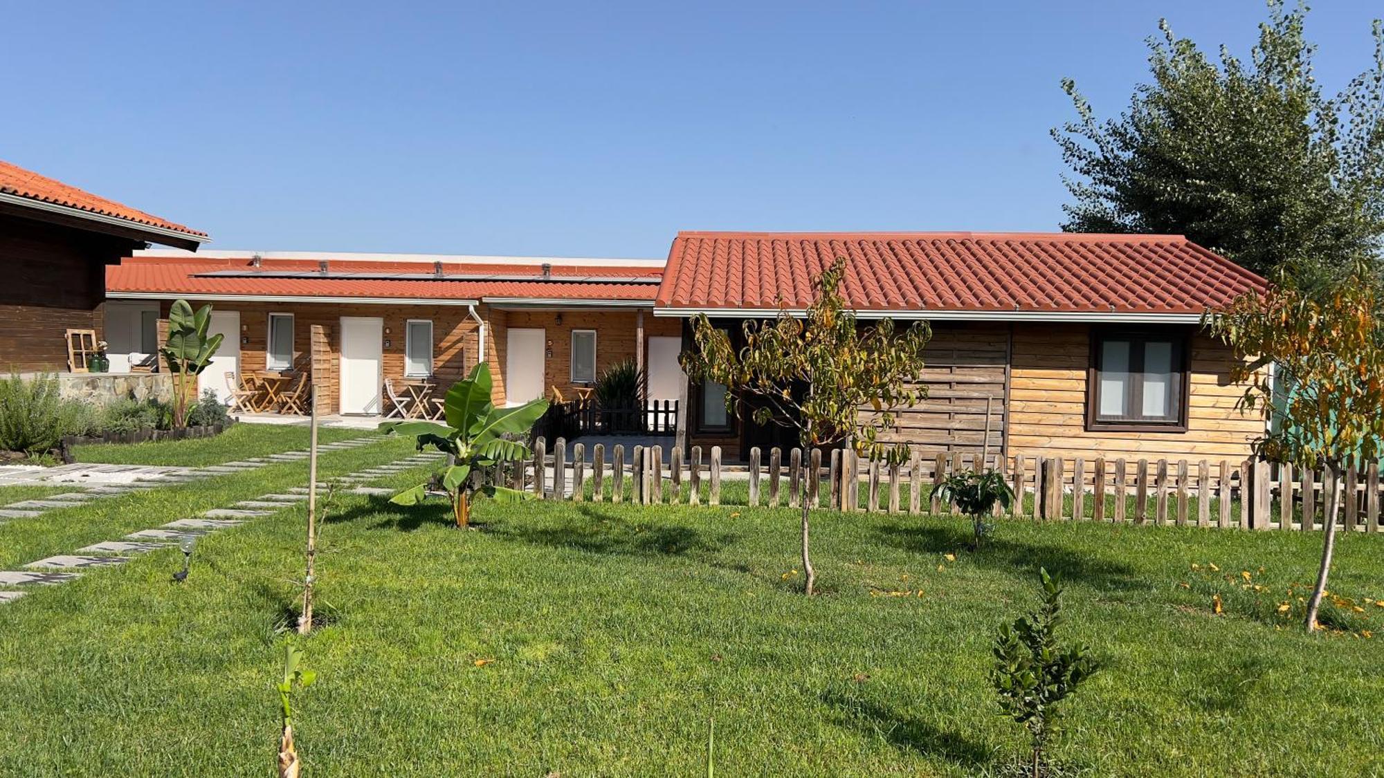 Chale Do Vale Guest House Pinhal Novo Luaran gambar